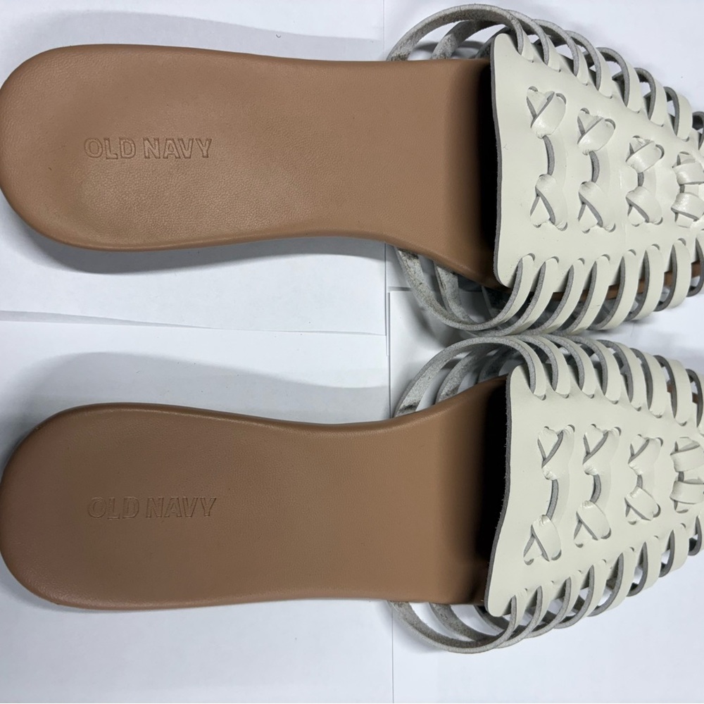 Old Navy Women's Cream Sandals